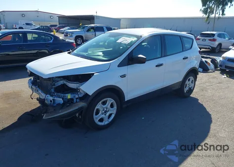 2019 Ford Escape S z USA, uszkodzony, nr VIN 1FMCU0F74KUA63731